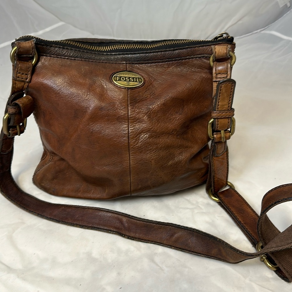 Fossil brown cowhide leather crossbody bag multiple compartments